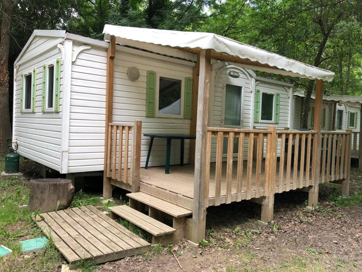 Camping Du Lion Bourg-Saint-Andeol Exterior photo