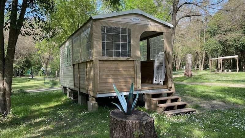 Camping Du Lion Bourg-Saint-Andeol Exterior photo