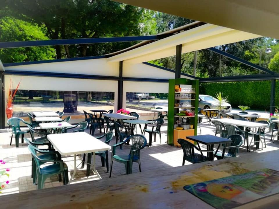Camping Du Lion Bourg-Saint-Andeol Exterior photo